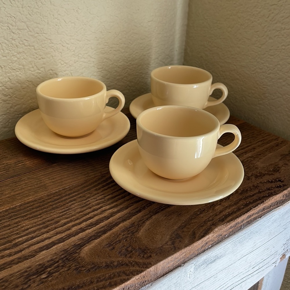 NWT Set-of-3 (6 pieces) espresso/demitasse cups/saucers by Secla Portugal